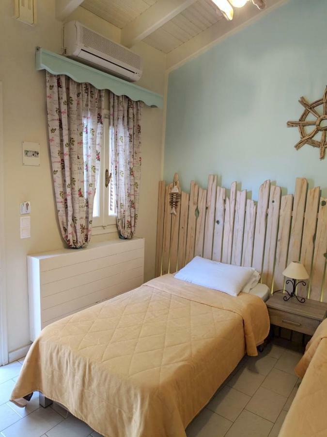 Helena'S Rooms Касиопи Екстериор снимка
